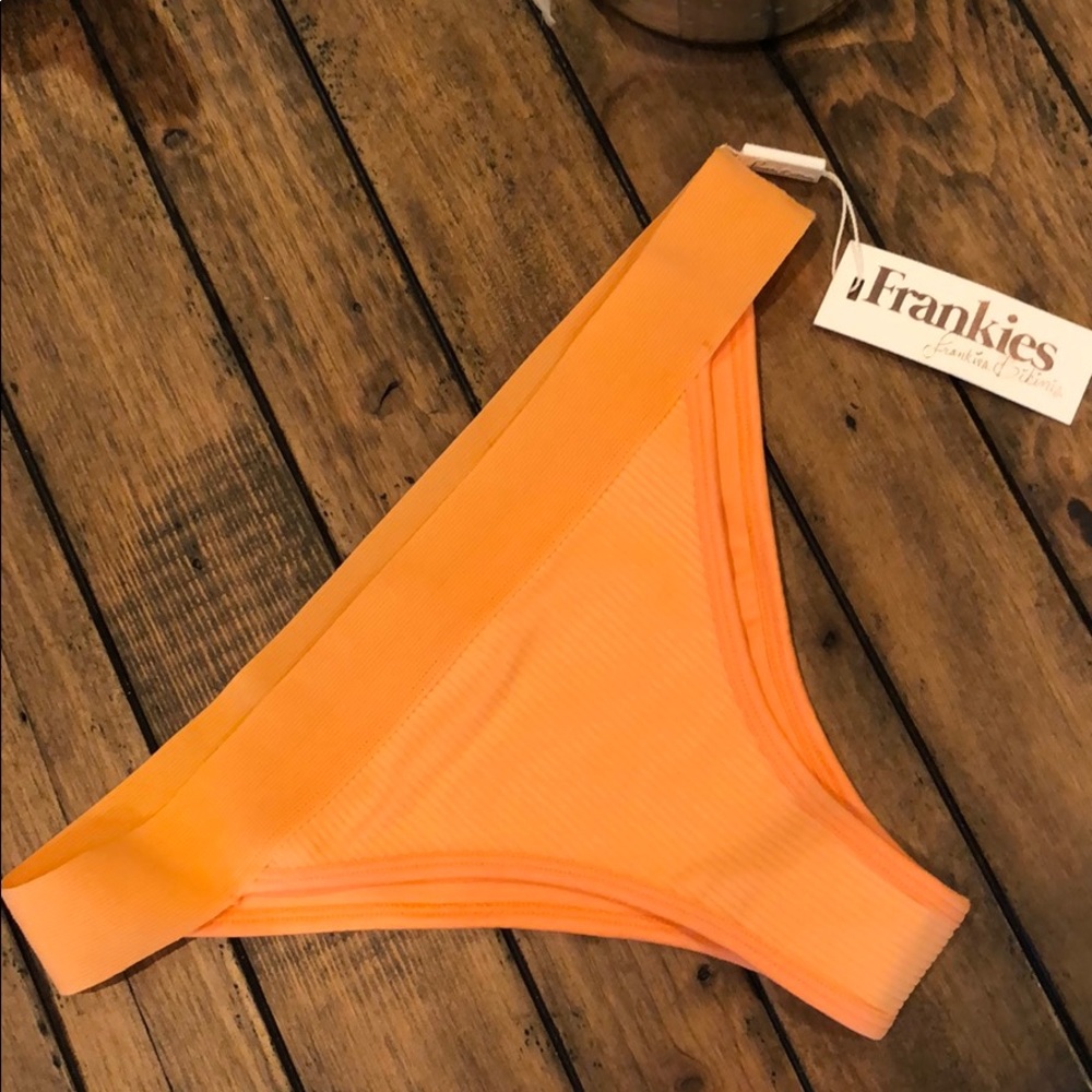 Frankie’s Bikini Drew Ribbed Bottom Sunrise